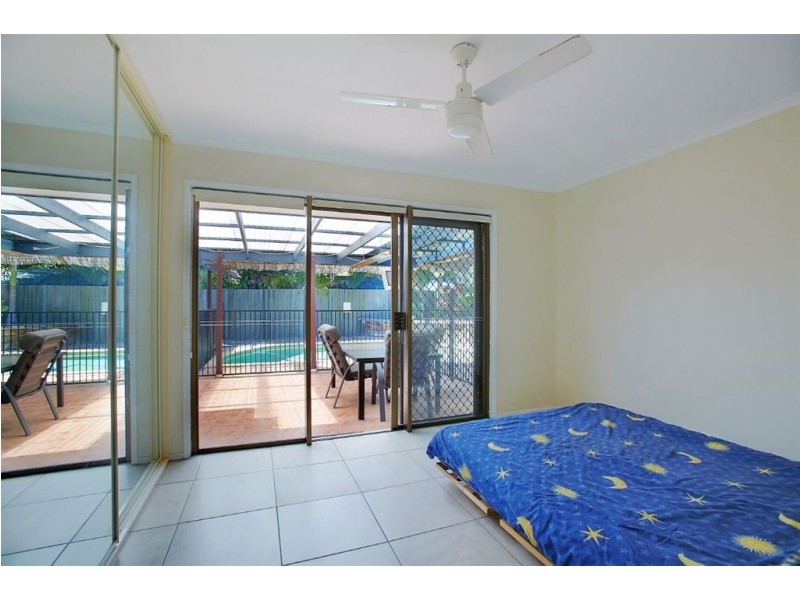 32 Browning Boulevard, Battery Hill QLD 4551