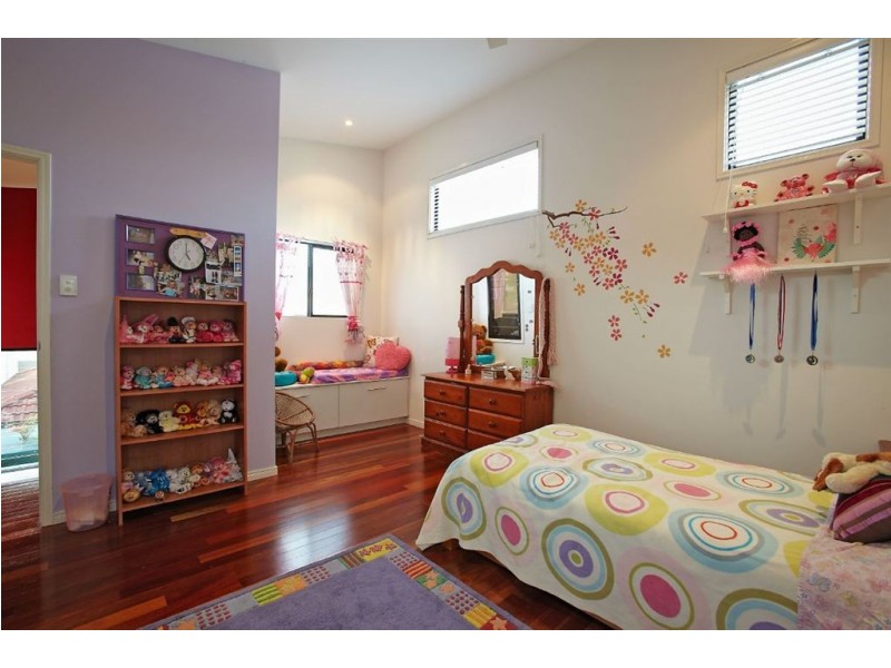 14 Wentworth Parade, Golden Beach QLD 4551