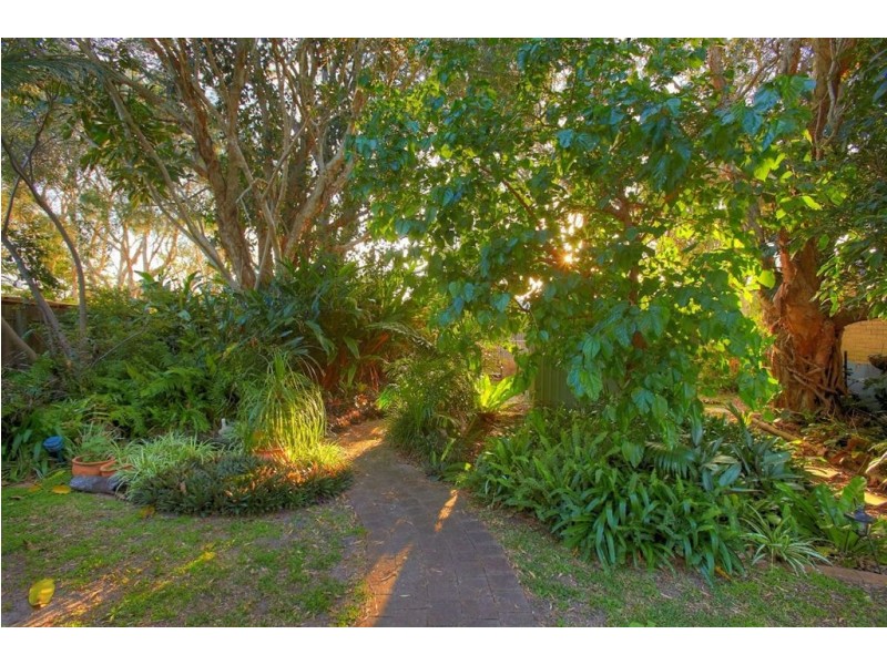 14 Wentworth Parade, Golden Beach QLD 4551