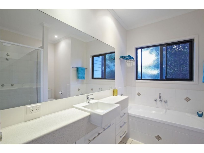 14 Wentworth Parade, Golden Beach QLD 4551