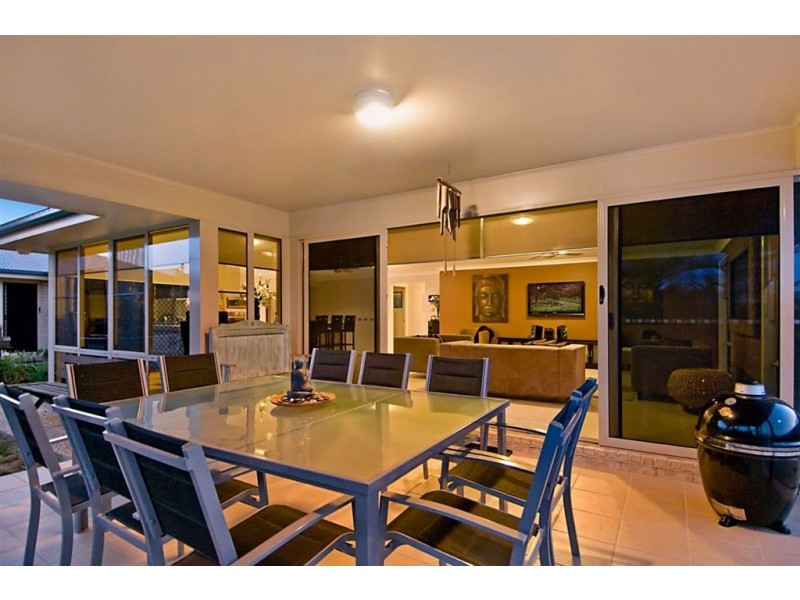 9 Carr Place, Pelican Waters QLD 4551