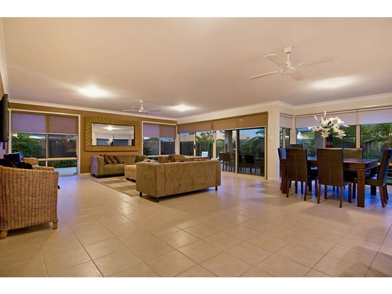 9 Carr Place, Pelican Waters QLD 4551
