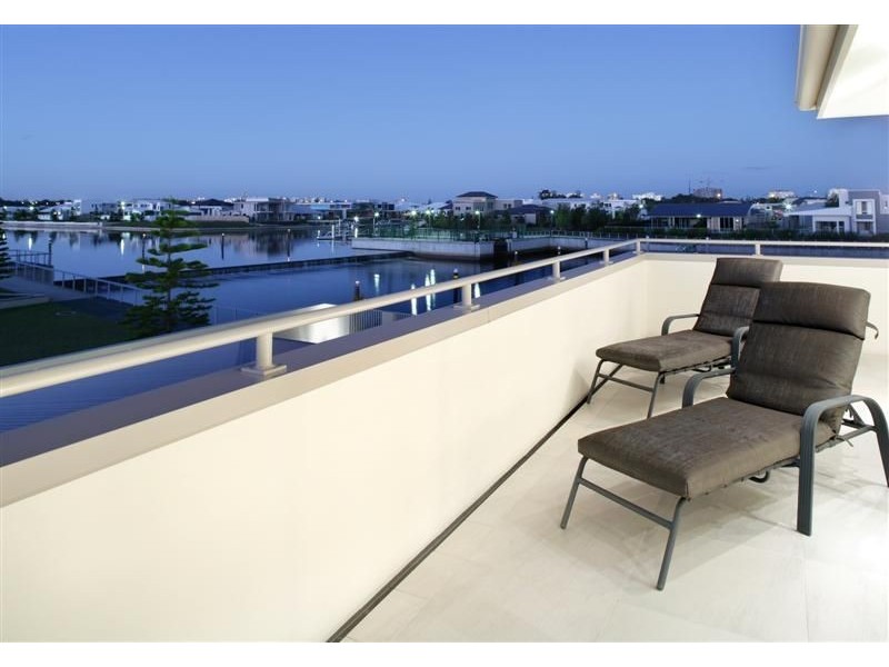 31 Artunga Place, Pelican Waters QLD 4551