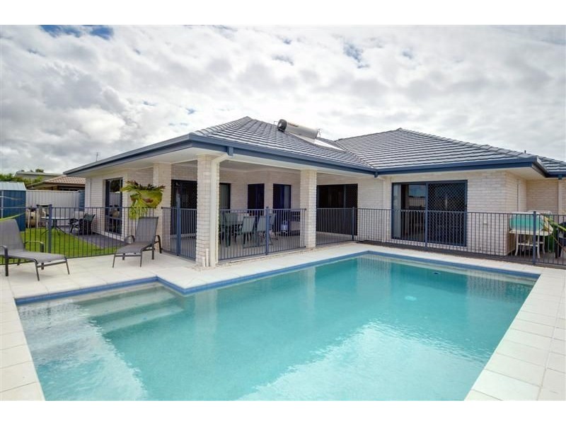 34 Pembroke Avenue, Pelican Waters QLD 4551