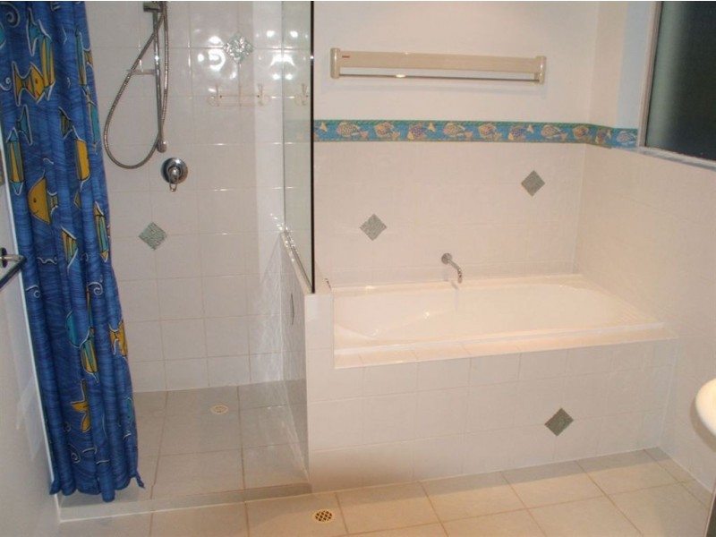 1/73 Landsborough Parade, Golden Beach QLD 4551