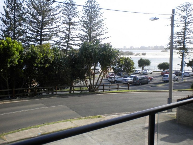 2/21 The Esplanade, Caloundra QLD 4551