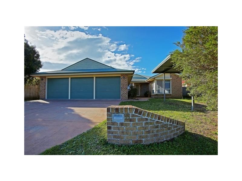 23 Maryann St, Golden Beach QLD 4551