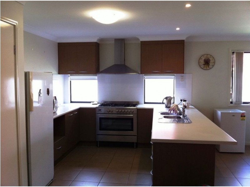 10 Kakadu Court, Little Mountain QLD 4551