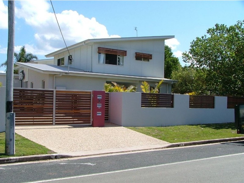 1/8 Fourth Avenue, Caloundra QLD 4551