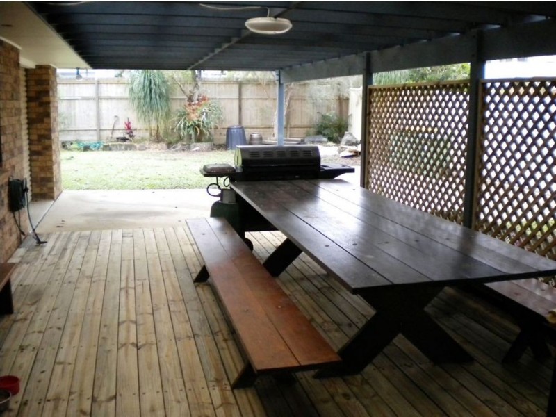 2 Balemo Street, Battery Hill QLD 4551