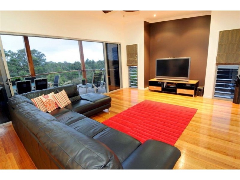 6 The Parkway, Aroona QLD 4551