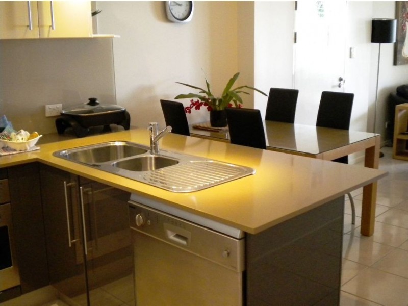 2/16 Orvieto Tce, Kings Beach QLD 4551