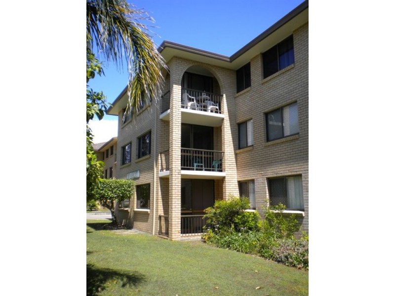 8/6 Coonowrin Street, Dicky Beach QLD 4551