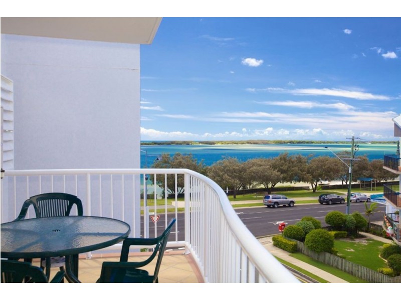 13/8 Golden Beach Esplanade, Golden Beach QLD 4551