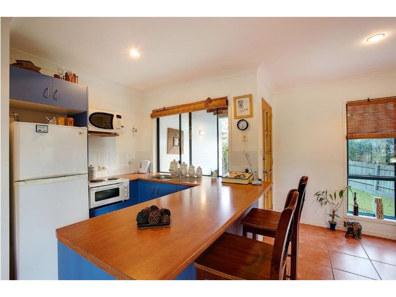 16 Carisbrook Court, Little Mountain QLD 4551