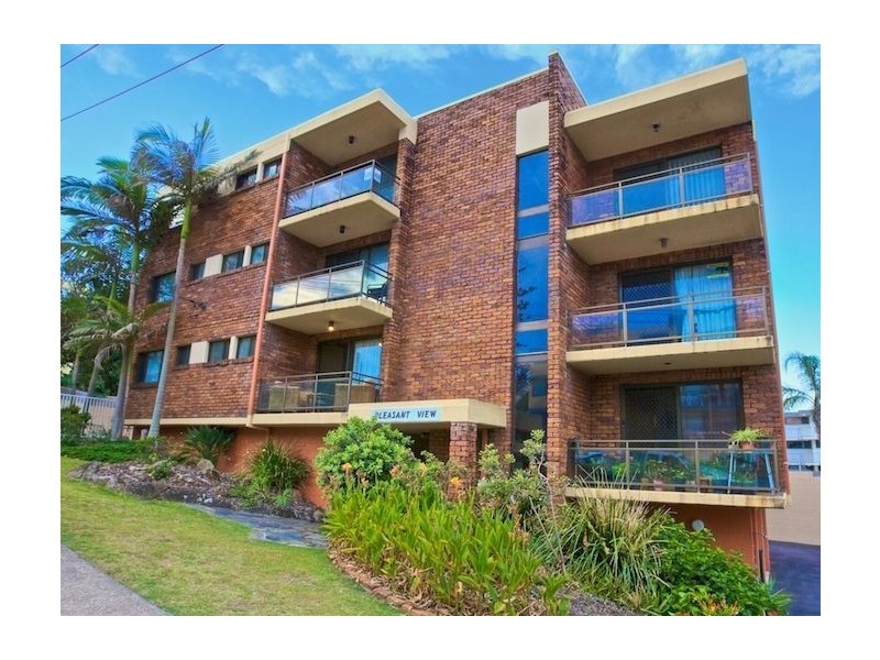 2/7 Warne Terrace, Kings Beach QLD 4551