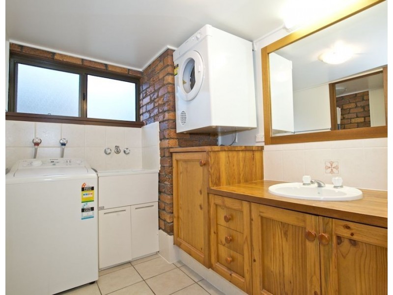 2/7 Warne Terrace, Kings Beach QLD 4551