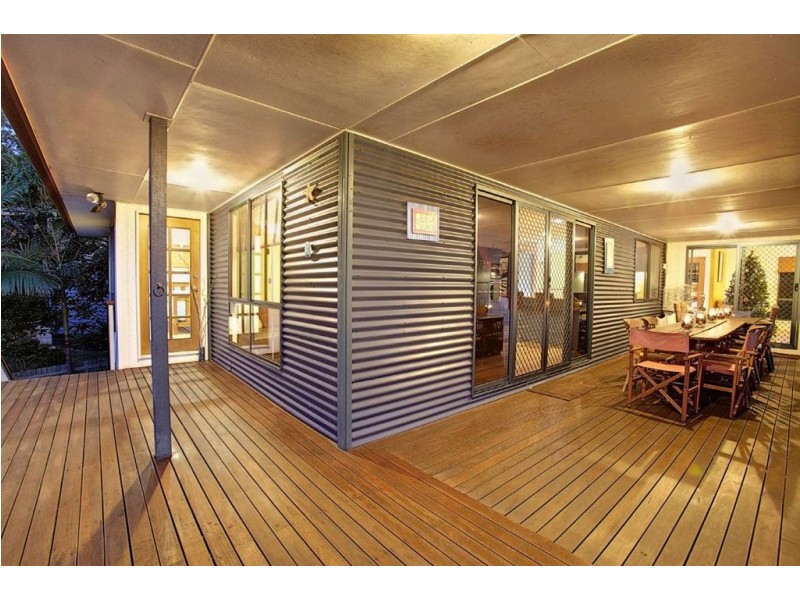 16 Carisbrook Court, Little Mountain QLD 4551