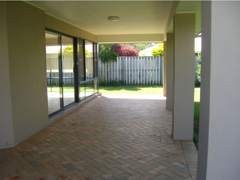 4 Edlundh Court, Pelican Waters QLD 4551