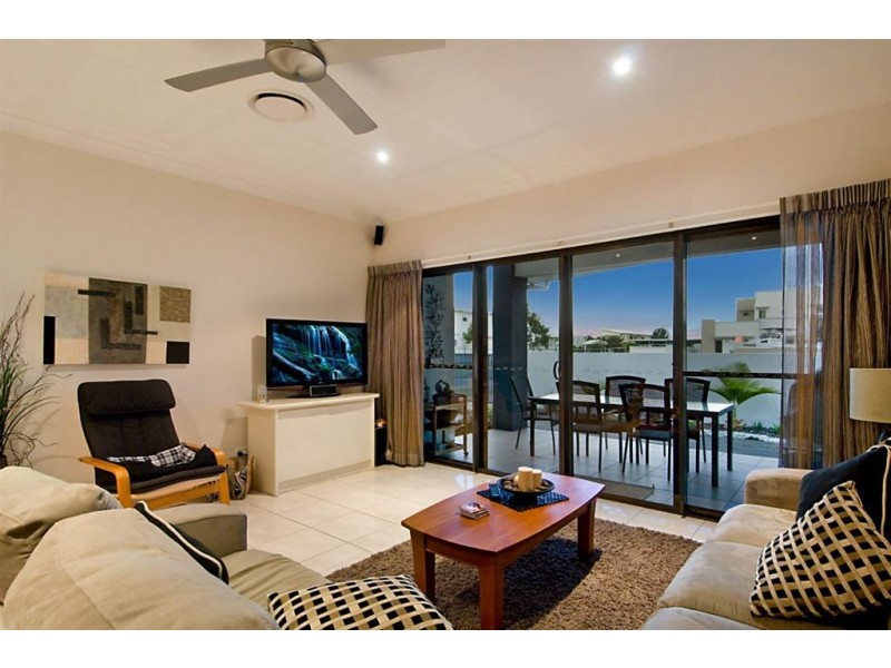 1 Westholme Circuit, Pelican Waters QLD 4551