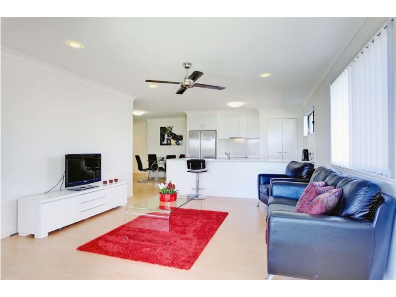 2/10 Tamarind Street, Meridan Plains QLD 4551