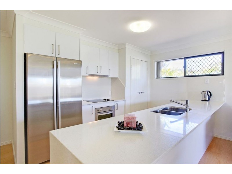 2/10 Tamarind Street, Meridan Plains QLD 4551