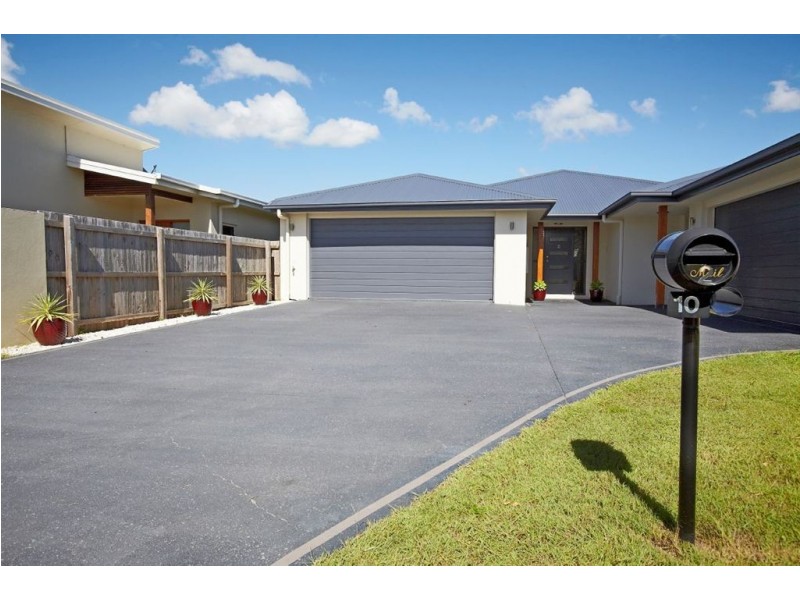 2/10 Tamarind Street, Meridan Plains QLD 4551