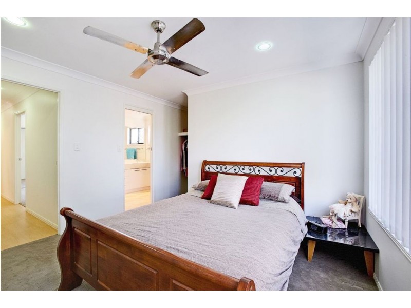 2/10 Tamarind Street, Meridan Plains QLD 4551