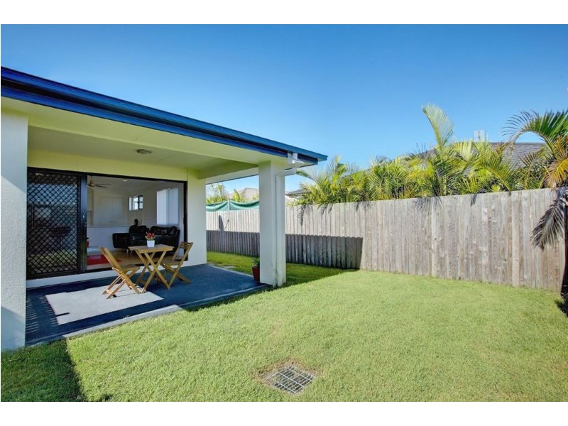 2/10 Tamarind Street, Meridan Plains QLD 4551