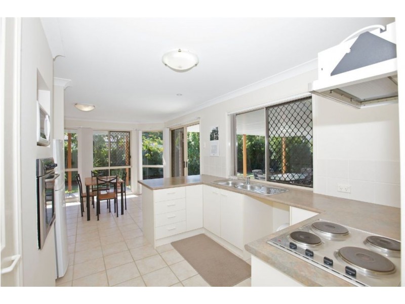6 Livistona Crescent, Currimundi QLD 4551