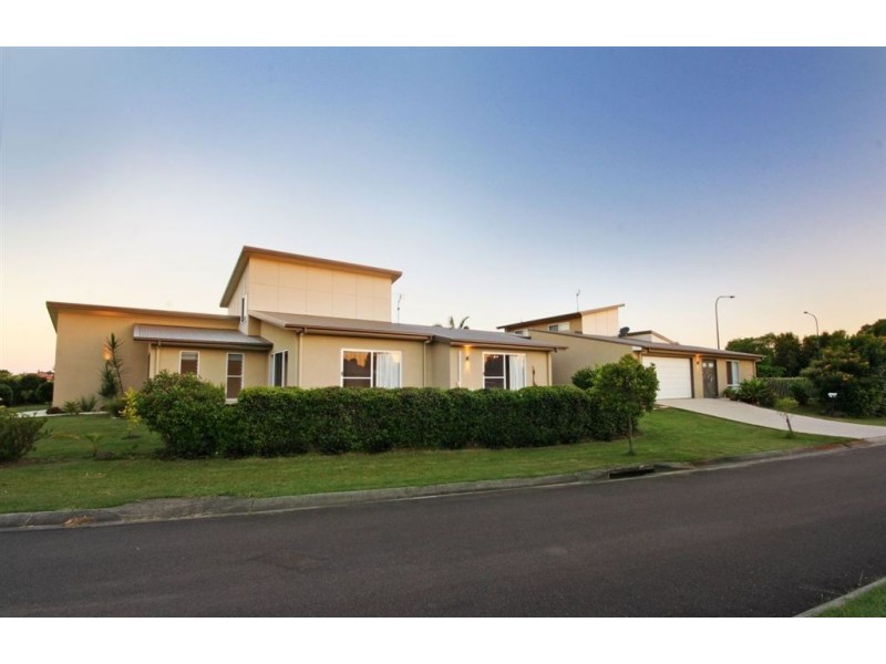 16 Kuthar Street, Pelican Waters QLD 4551