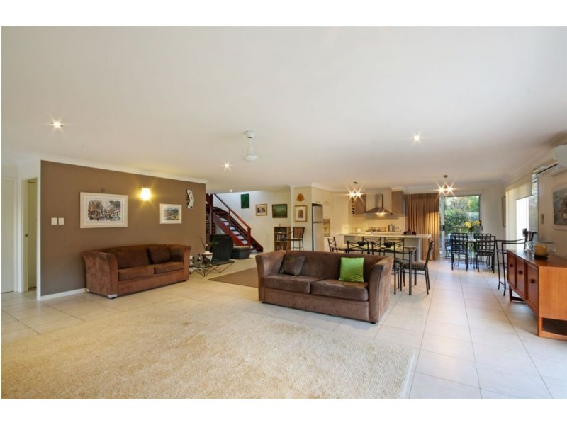 16 Kuthar Street, Pelican Waters QLD 4551