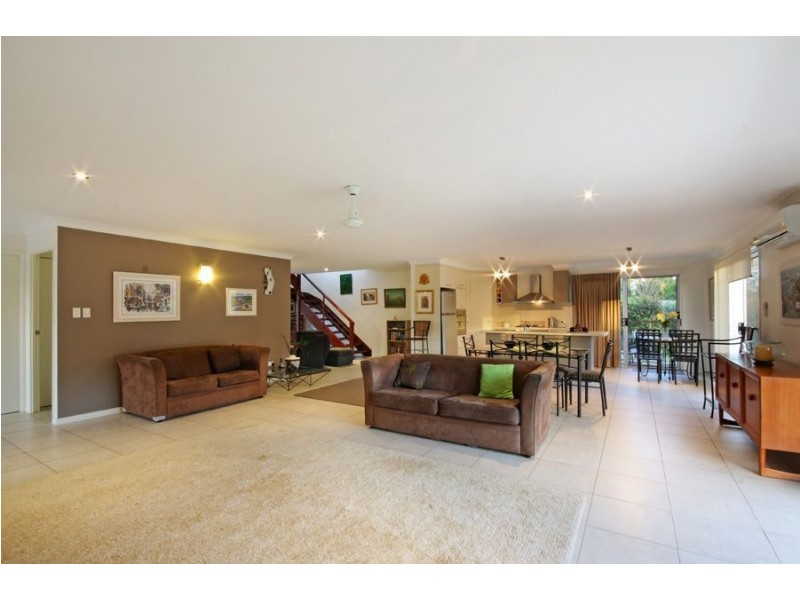 16 Kuthar Street, Pelican Waters QLD 4551