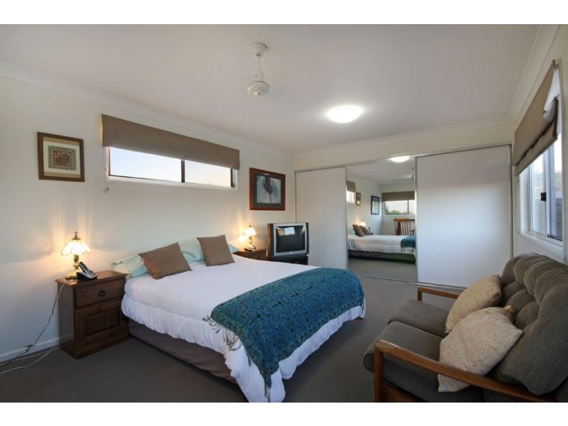 16 Kuthar Street, Pelican Waters QLD 4551