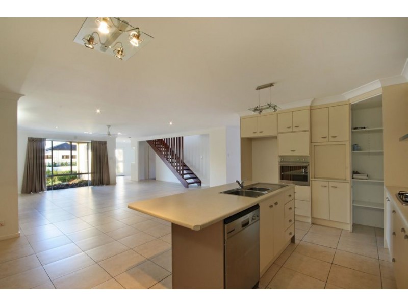 16 Kuthar Street, Pelican Waters QLD 4551