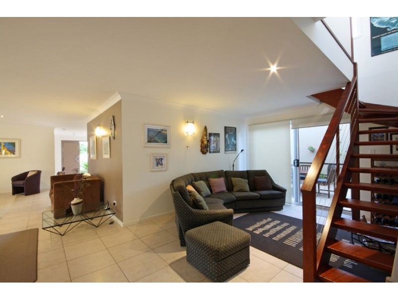 16 Kuthar Street, Pelican Waters QLD 4551