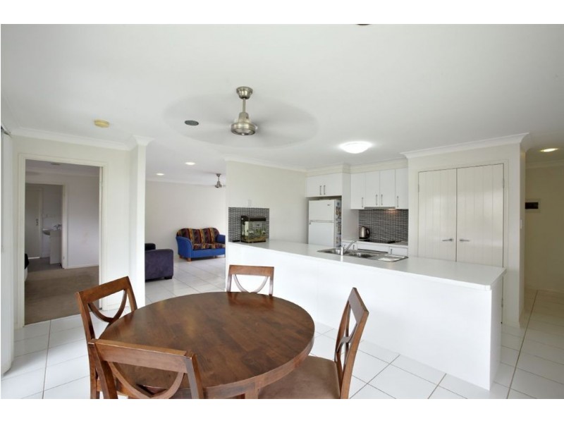 1/10 Tamarind Street, Meridan Plains QLD 4551