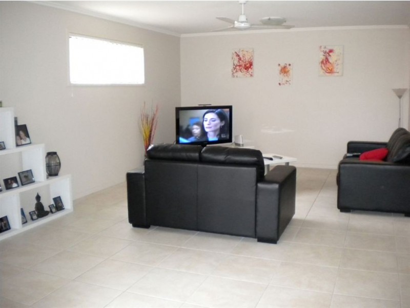 99 O’Reilly Drive, Caloundra West QLD 4551