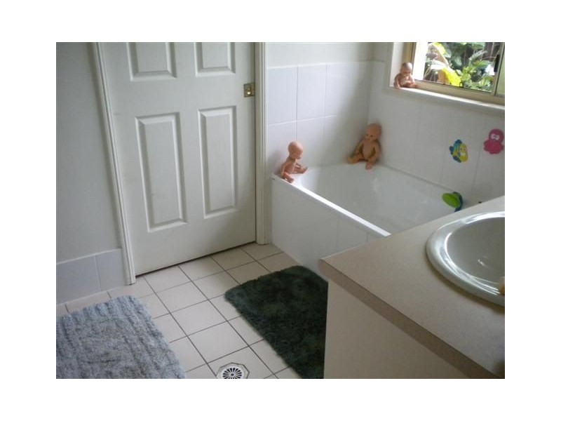 6 Freesia Close, Currimundi QLD 4551