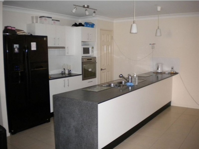 35 Howitt St, Caloundra West QLD 4551