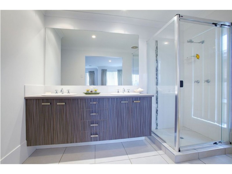 54 Feathertop Circuit, Caloundra West QLD 4551