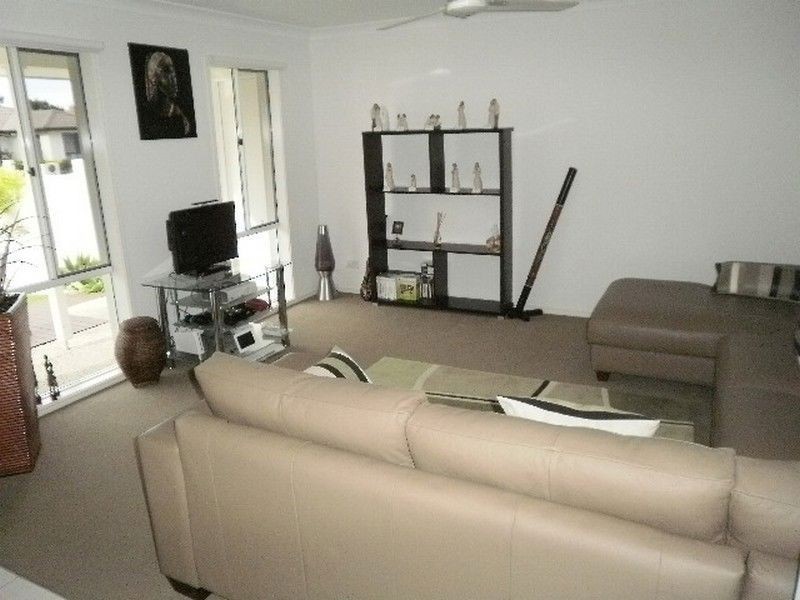 24 Kuthar Street, Pelican Waters QLD 4551