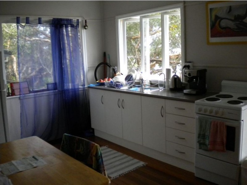 1/1 Mackay Street, Dicky Beach QLD 4551