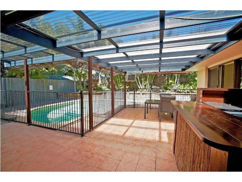 32 Browning Blvd, Battery Hill QLD 4551