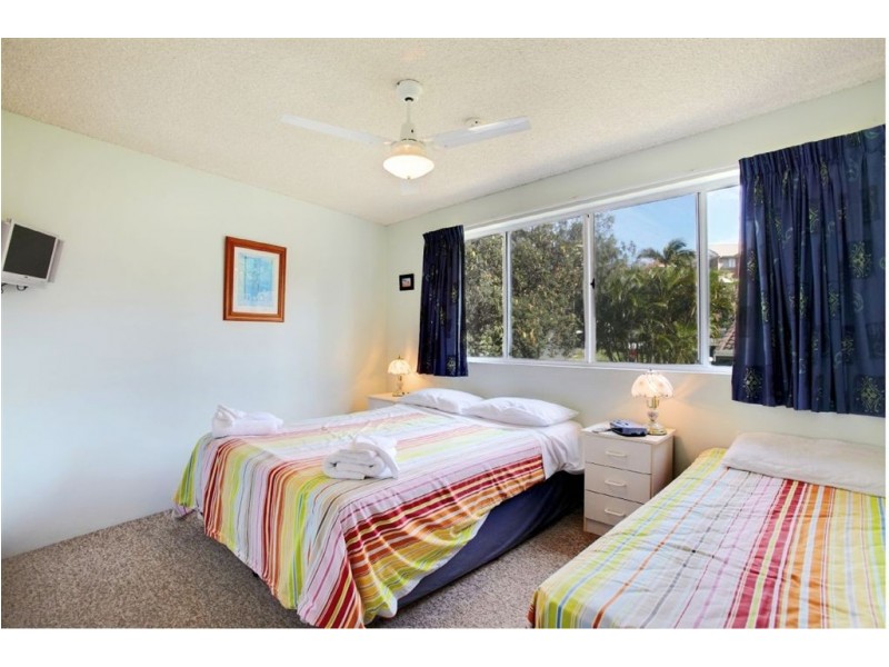 1/1 Saltair Street, Kings Beach QLD 4551