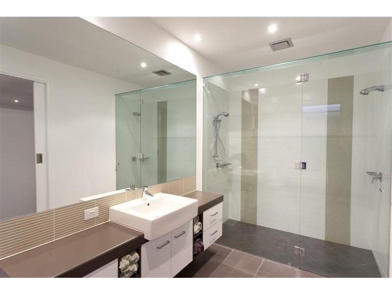 106 Sunset Drive, Little Mountain QLD 4551