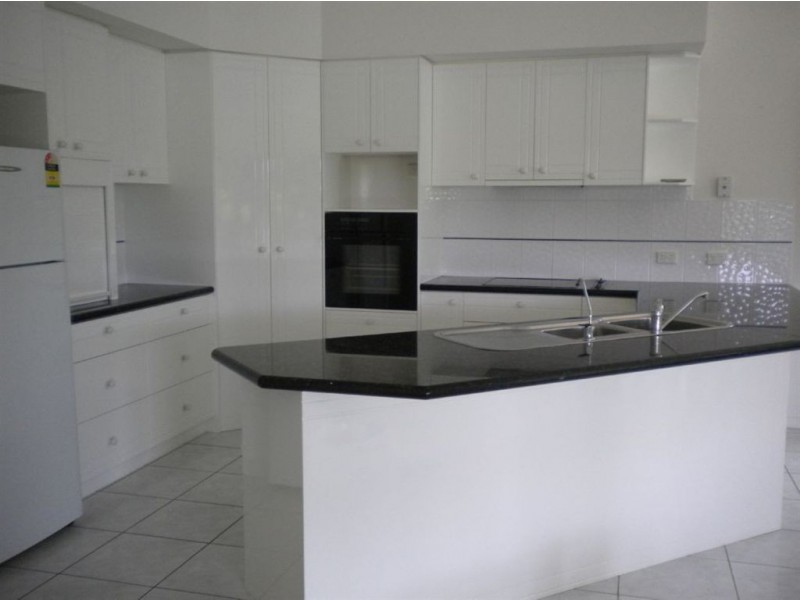 2 Parkhaven Ave, Wurtulla QLD 4575