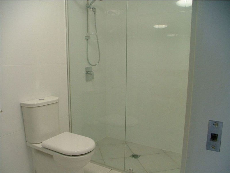 7 Canberra Terrace, Kings Beach QLD 4551