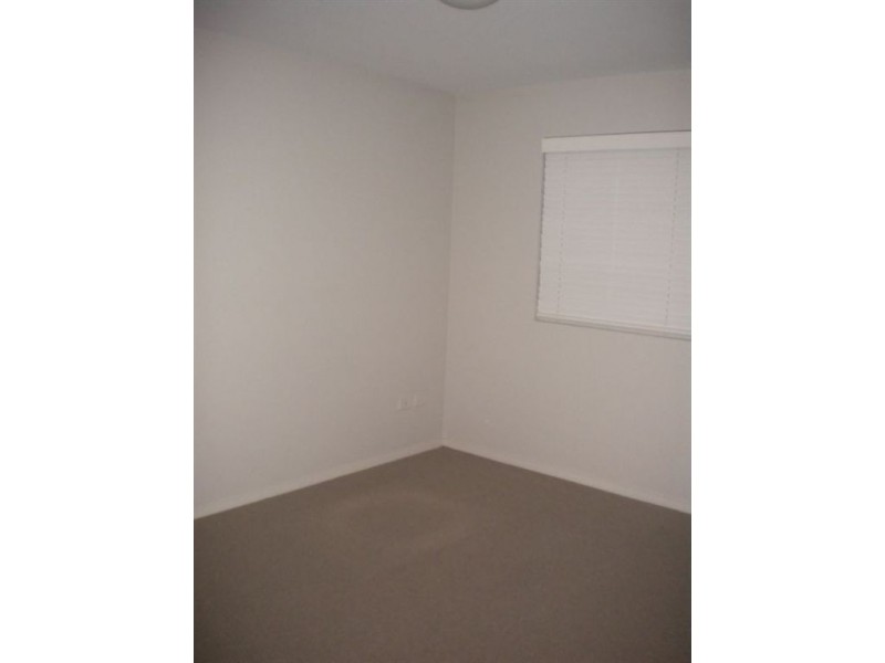 7 Canberra Terrace, Kings Beach QLD 4551