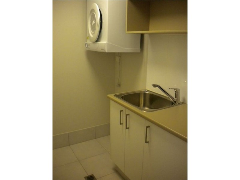 7 Canberra Terrace, Kings Beach QLD 4551